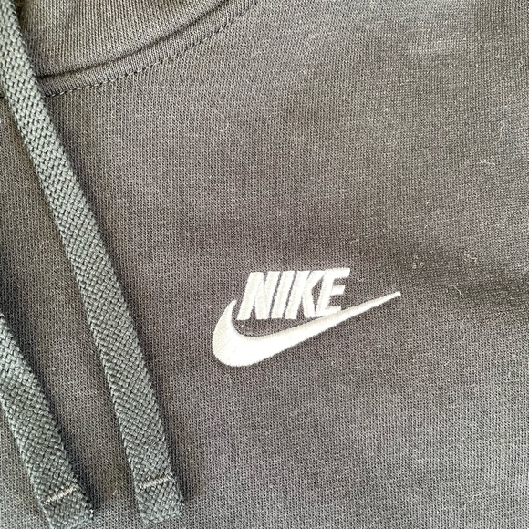 New! Nike Black Men's Hoodie, Medium - Picture 4 of 6